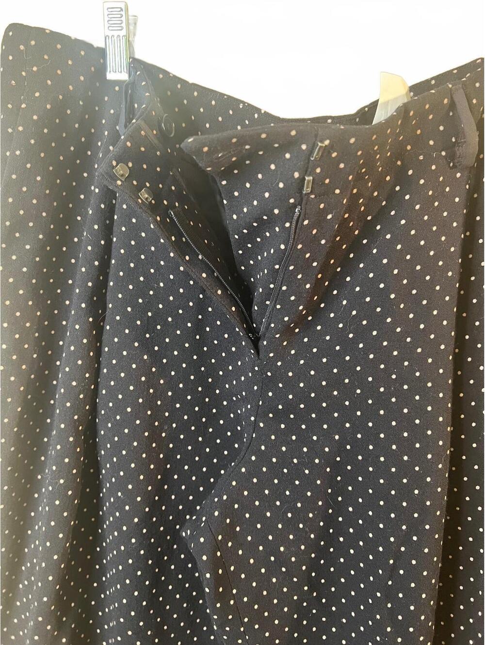 Akris Punto Black Polka Dot Wool Dress Pants 14 Tapered Elastic Ankle Pockets - Picture 8 of 9